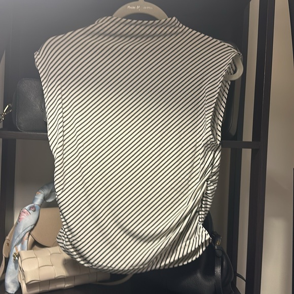 H&M Top - Picture 5 of 5